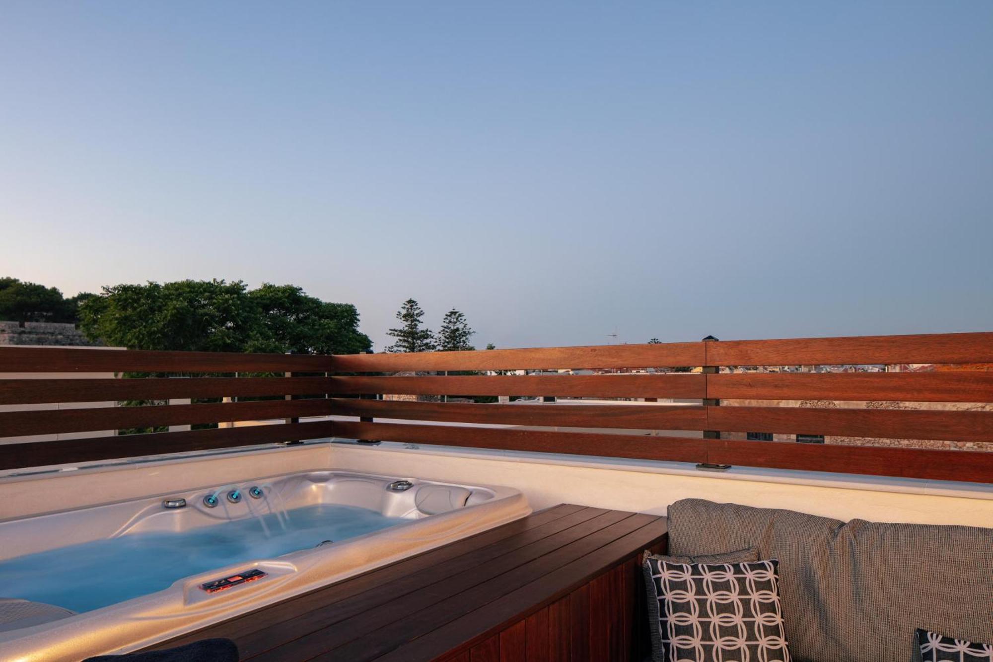 Le Bijou Luxury Suites Rethymno Ngoại thất bức ảnh